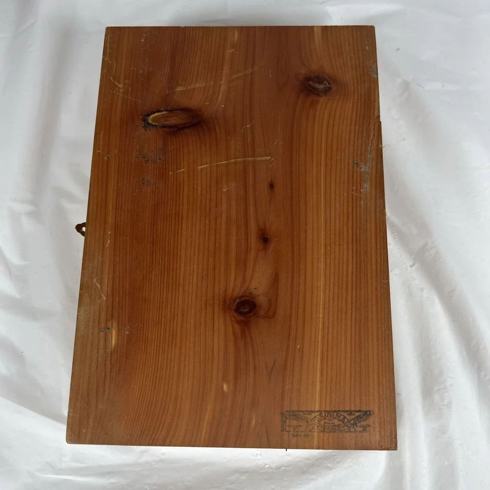 Holy‎ Bible Memorial Edition in Wooden Cedar Box Gift